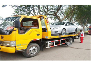 九寨沟附近24小时汽车拖车服务热线